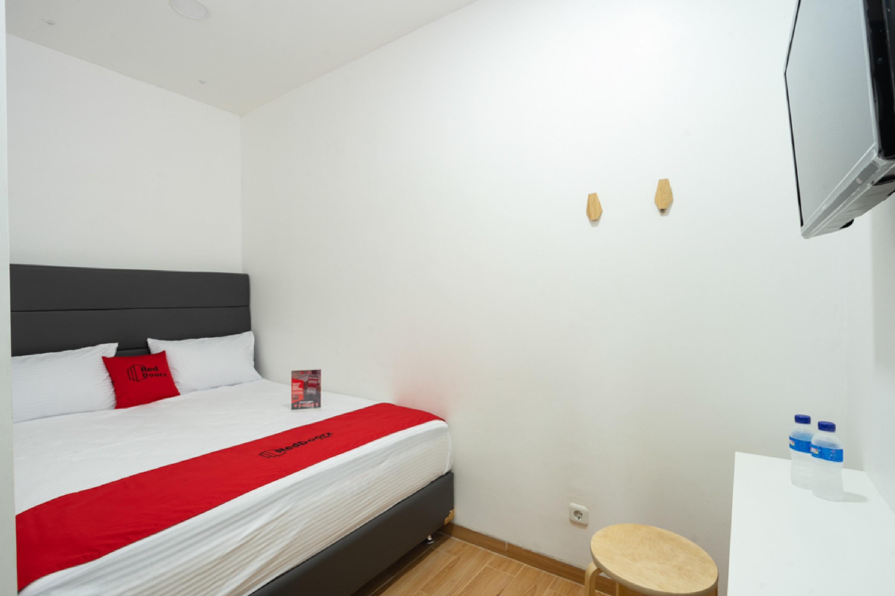 Reddoorz Plus @ Danau Sunter Utara Джакарта Экстерьер фото