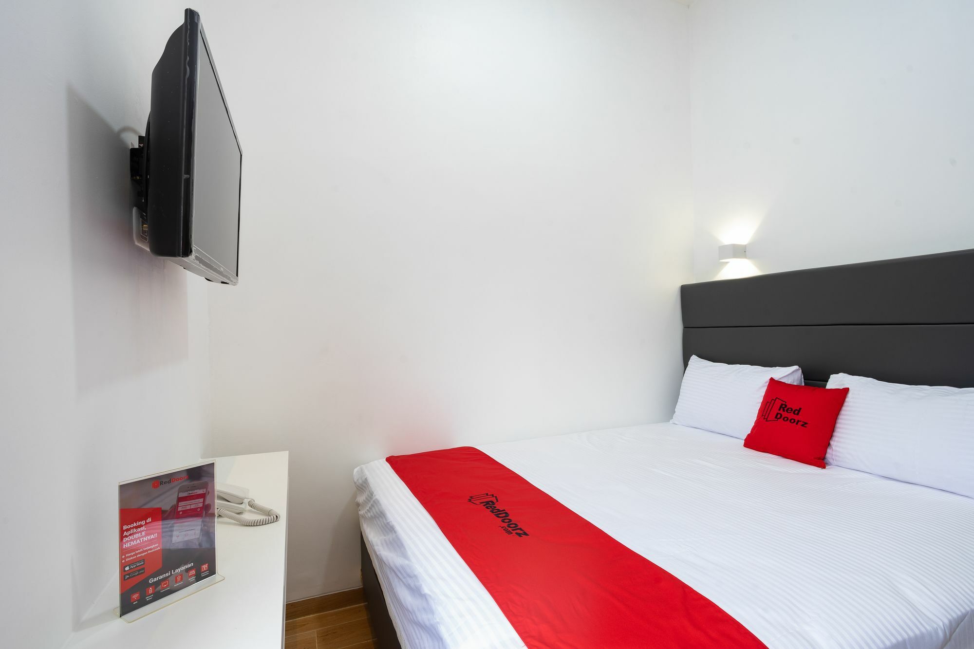Reddoorz Plus @ Danau Sunter Utara Джакарта Экстерьер фото